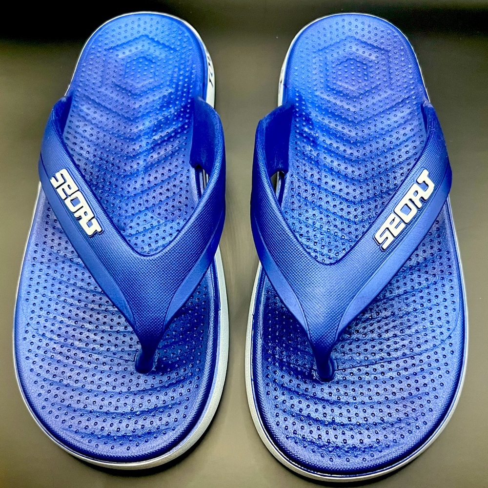 Brand new slip ons. Size is 10.5” or 42cm or 265mm.